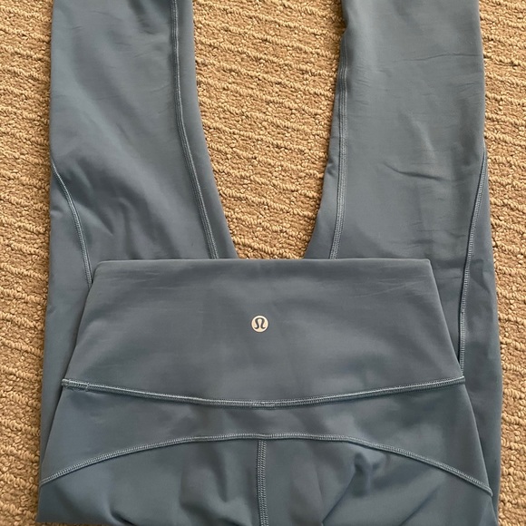 Lululemon in movement - Picture 3 of 4